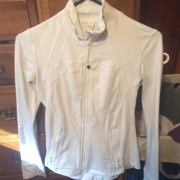 Lululemon jacket - Picture 1 of 5